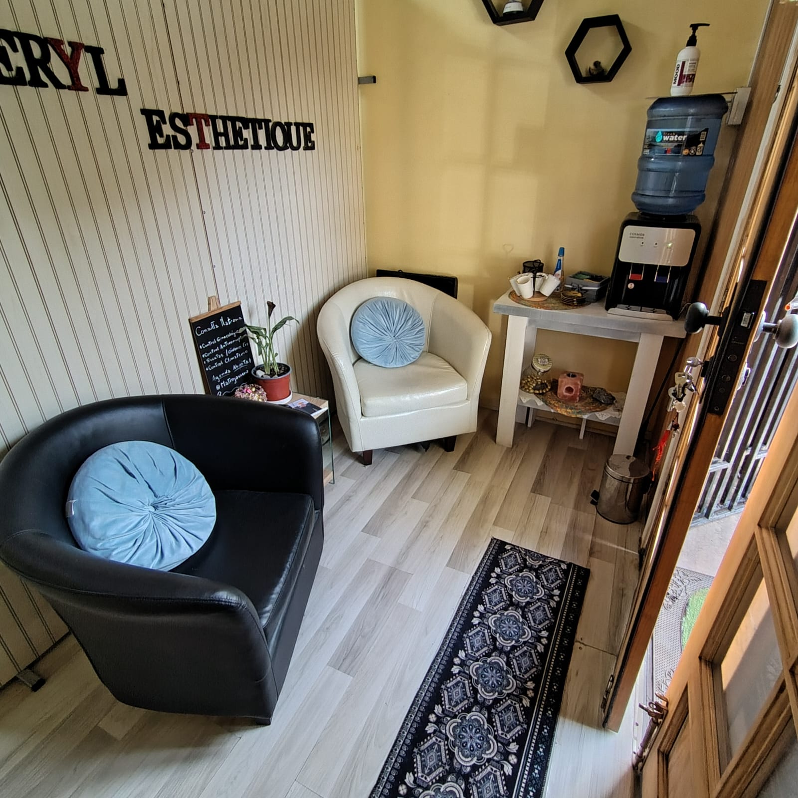 Interior del centro estético Béryl Esthétique en San Bernardo